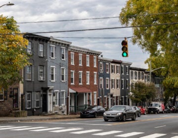 Rowhomes in Wilmington on a street.