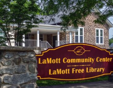 La Mott Community Center