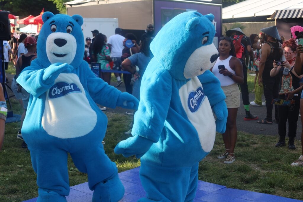 Charmin bears dancing